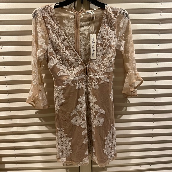 For love and lemons dress - Picture 1 of 5